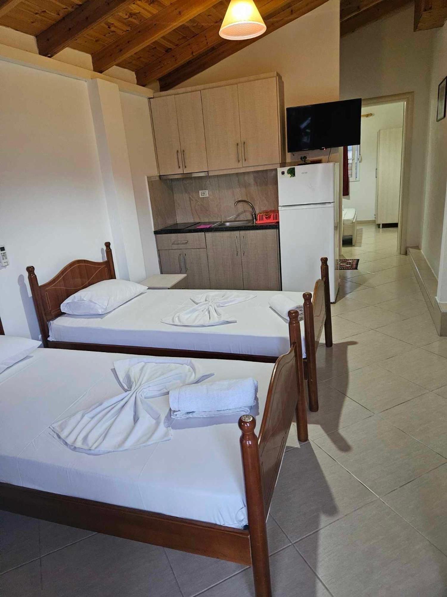 Ylli Mance Apartments Ksamil Eksteriør bilde